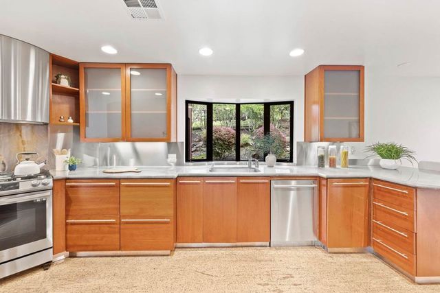 127 Devin Dr, Moraga, CA 94556