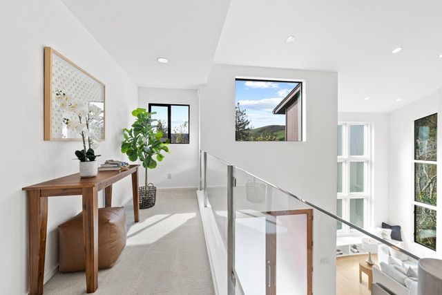 127 Devin Dr, Moraga, CA 94556