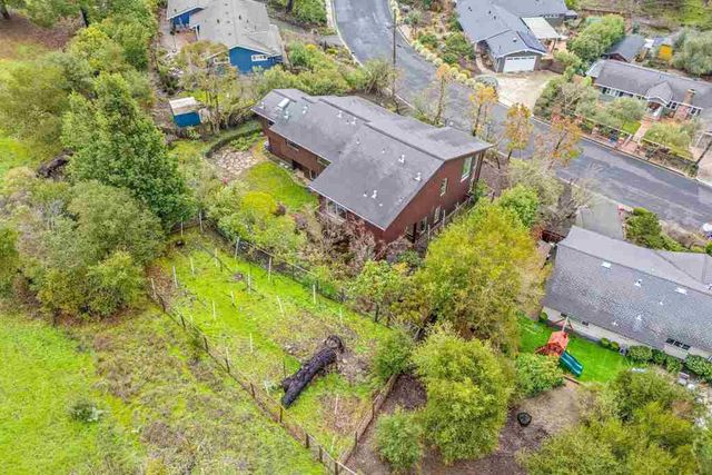 127 Devin Dr, Moraga, CA 94556