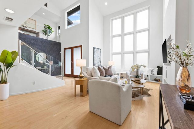 127 Devin Dr, Moraga, CA 94556