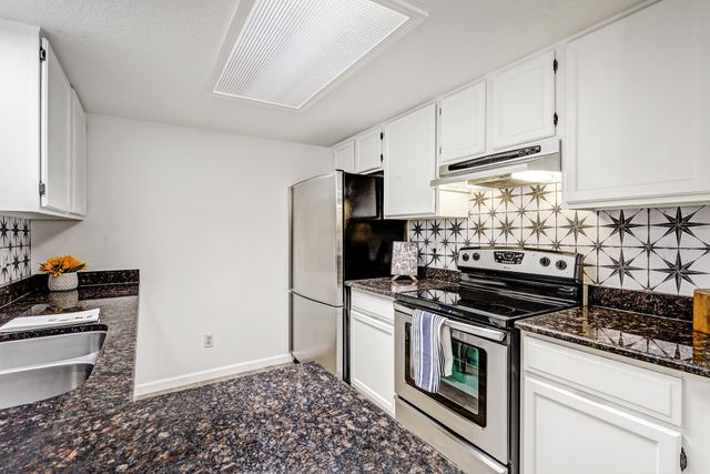 5801 Lowell Street NE UNIT 28B, Albuquerque, NM 87111