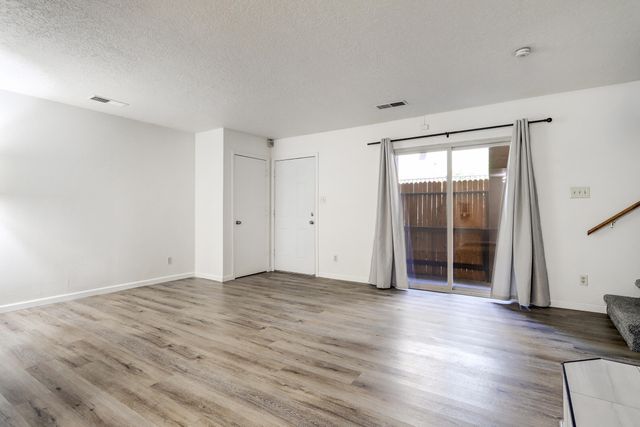 5801 Lowell Street NE UNIT 28B, Albuquerque, NM 87111
