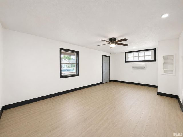 2015 McKinley Street, Anderson, IN 46016