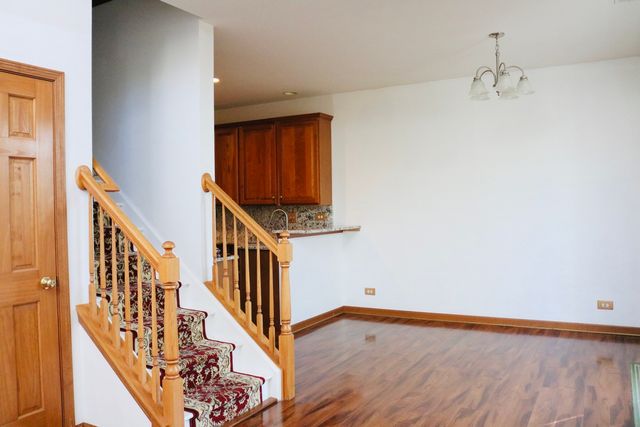 2598 Hillsboro Boulevard, Aurora, IL 60503