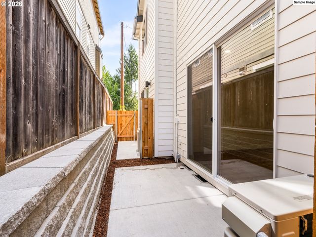 7564 Sw 31st Ave, Portland, OR 97219