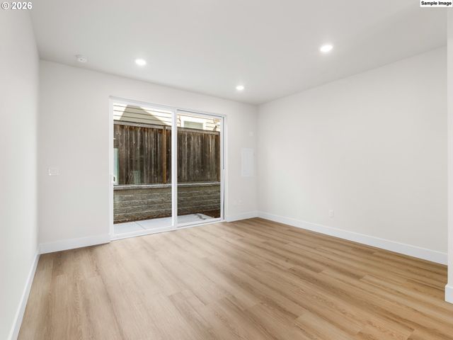 7564 Sw 31st Ave, Portland, OR 97219