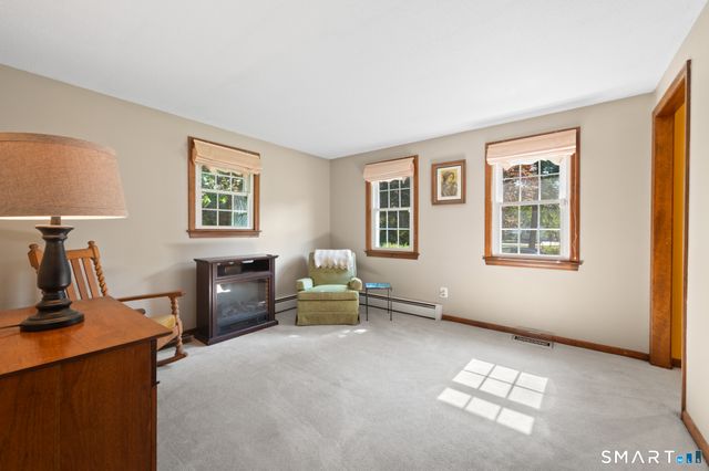 39 Plainfield Street, Enfield, CT 06082