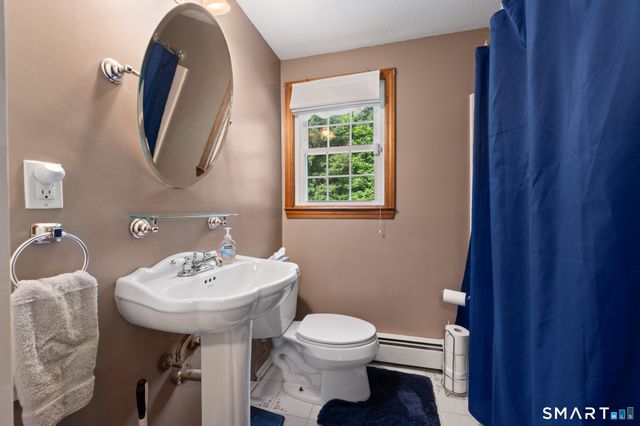 39 Plainfield Street, Enfield, CT 06082