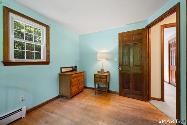 39 Plainfield Street, Enfield, CT 06082