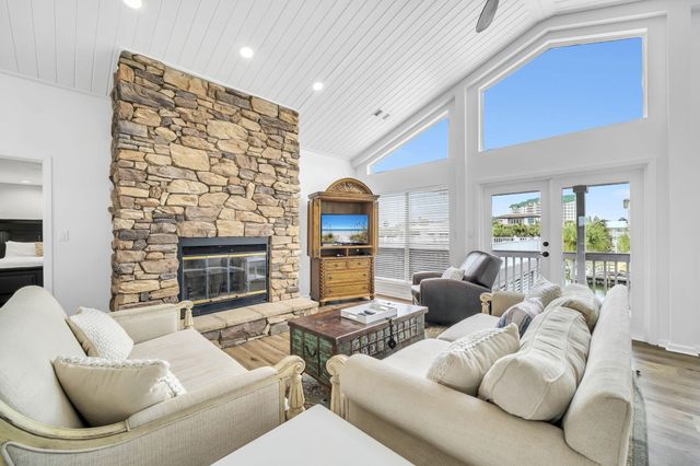 621 Choctaw Drive, Destin, FL 32541