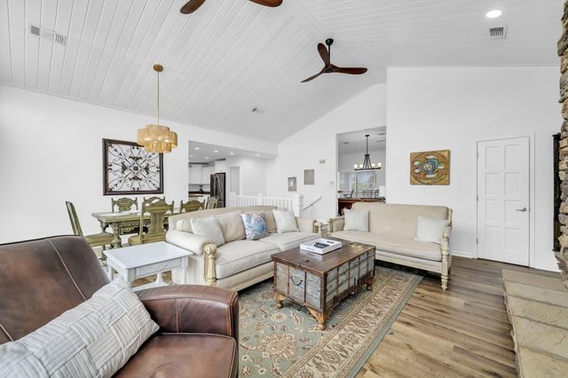 621 Choctaw Drive, Destin, FL 32541