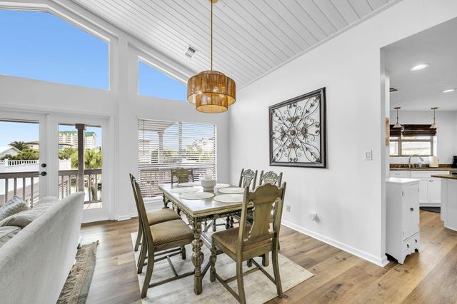 621 Choctaw Drive, Destin, FL 32541