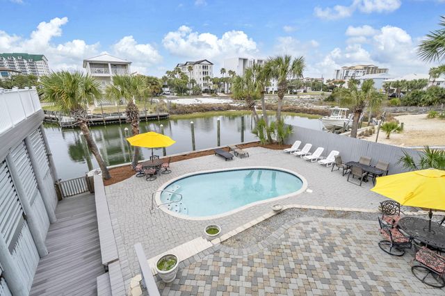 621 Choctaw Drive, Destin, FL 32541