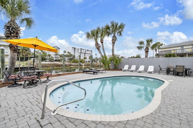 621 Choctaw Drive, Destin, FL 32541