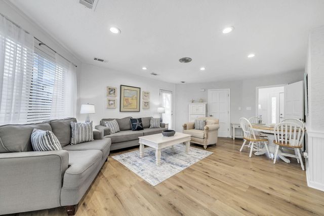 621 Choctaw Drive, Destin, FL 32541