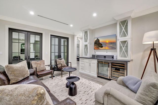 2425 Delmar Place, Fort Lauderdale, FL 33301