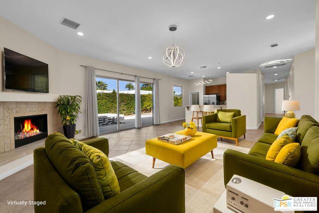 2222 E Wayne Road, Palm Springs, CA 92262