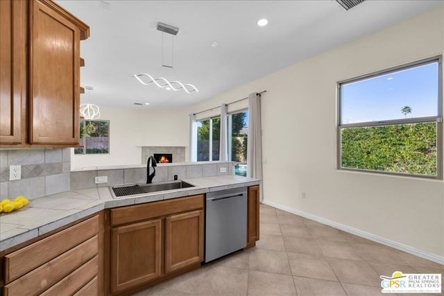 2222 E Wayne Road, Palm Springs, CA 92262