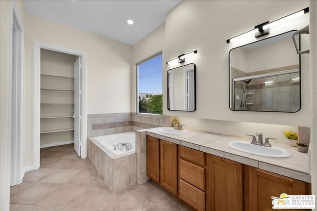 2222 E Wayne Road, Palm Springs, CA 92262