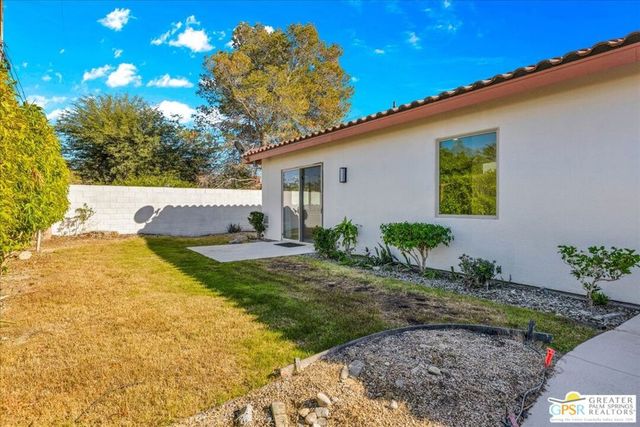 2222 E Wayne Road, Palm Springs, CA 92262