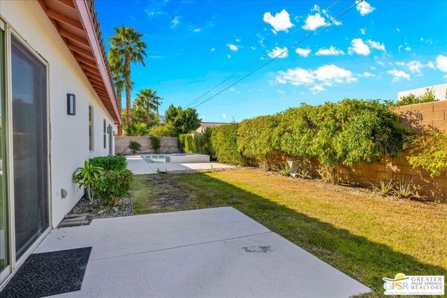2222 E Wayne Road, Palm Springs, CA 92262
