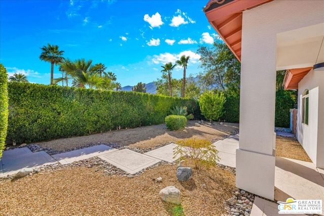 2222 E Wayne Road, Palm Springs, CA 92262