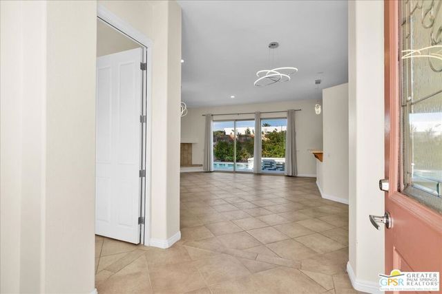 2222 E Wayne Road, Palm Springs, CA 92262