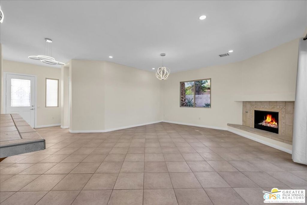 Image 12 of property listing at 2222 E Wayne Road, Palm Springs, CA 92262