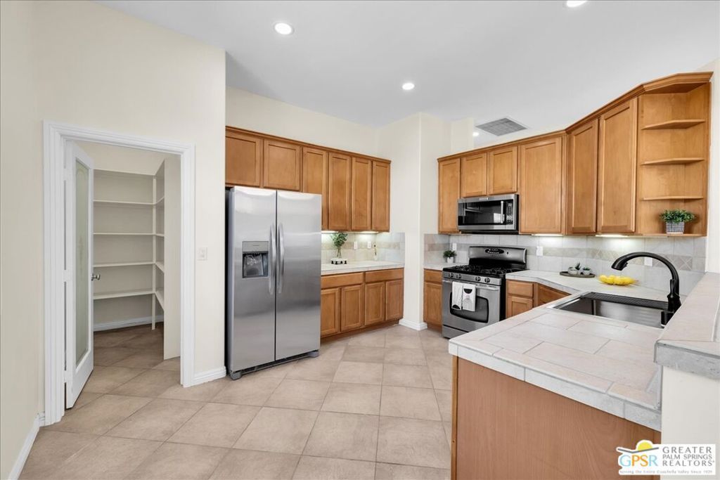 Image 14 of property listing at 2222 E Wayne Road, Palm Springs, CA 92262