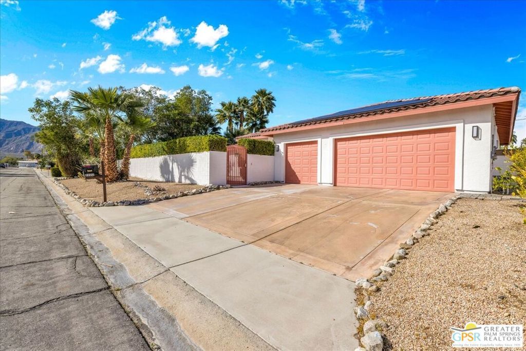 Image 2 of property listing at 2222 E Wayne Road, Palm Springs, CA 92262