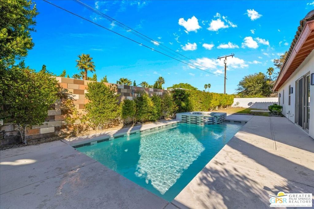 Image 42 of property listing at 2222 E Wayne Road, Palm Springs, CA 92262