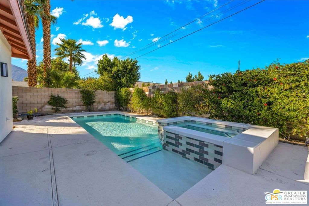 Image 43 of property listing at 2222 E Wayne Road, Palm Springs, CA 92262