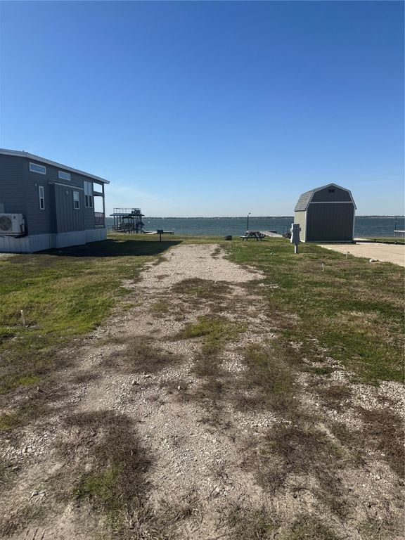 5224 Waterfront Road, Kerens, TX 75144