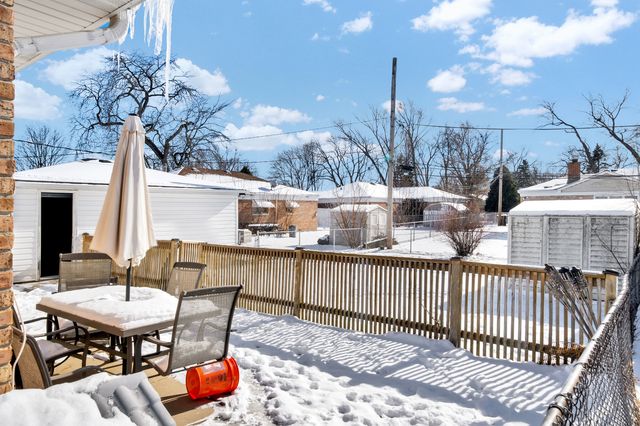 4033 W 109th Street, Oak Lawn, IL 60453