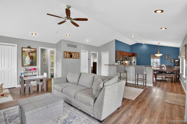 1020 Savage Road, Belleville, MI 48111