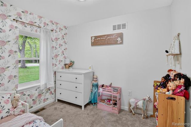 1020 Savage Road, Belleville, MI 48111