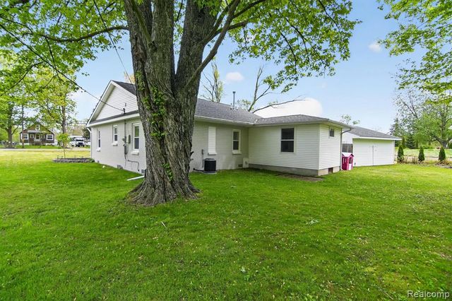 1020 Savage Road, Belleville, MI 48111