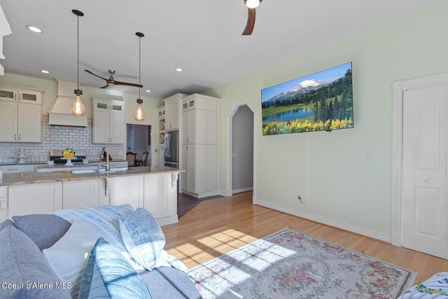 506 E Shore Pines CT, Post Falls, ID 83854