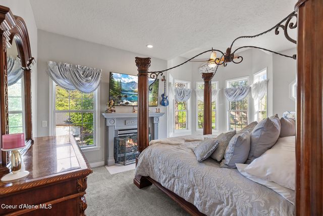 506 E Shore Pines CT, Post Falls, ID 83854