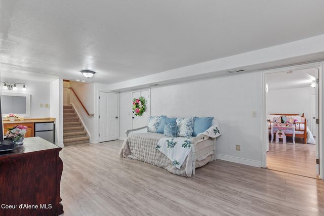 506 E Shore Pines CT, Post Falls, ID 83854