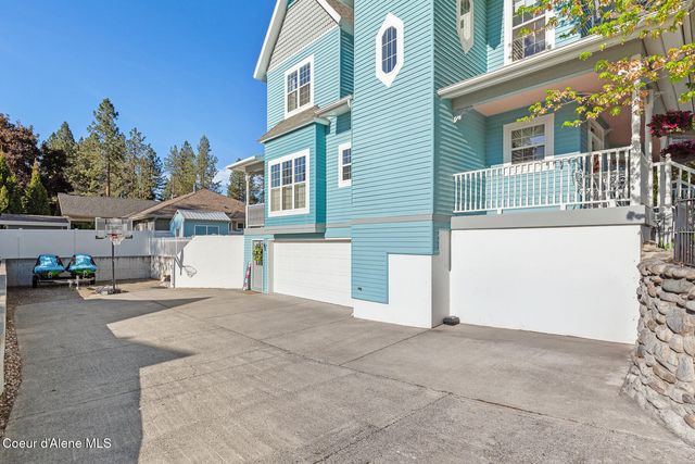506 E Shore Pines CT, Post Falls, ID 83854