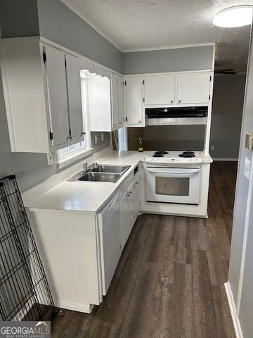 499 Oak Way, Lawrenceville, GA 30046