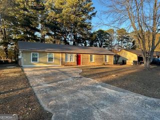 499 Oak Way, Lawrenceville, GA 30046