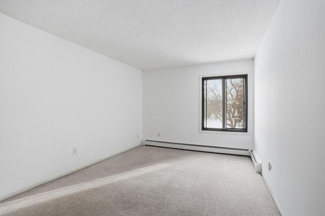 4130 Rahn Road 206, Eagan, MN 55122