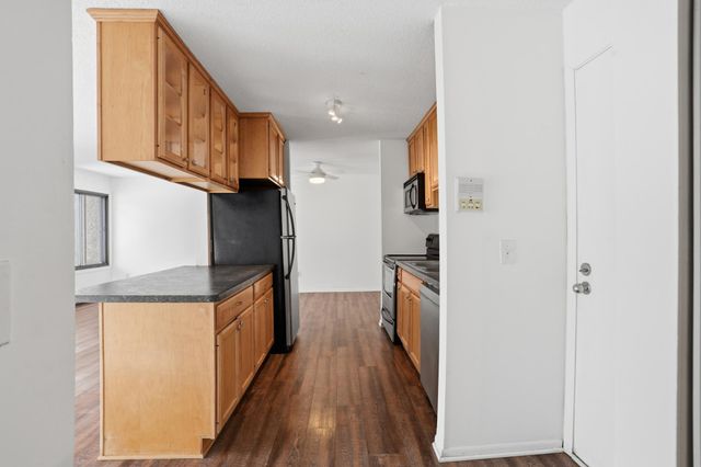 4130 Rahn Road 206, Eagan, MN 55122