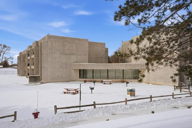 4130 Rahn Road 206, Eagan, MN 55122