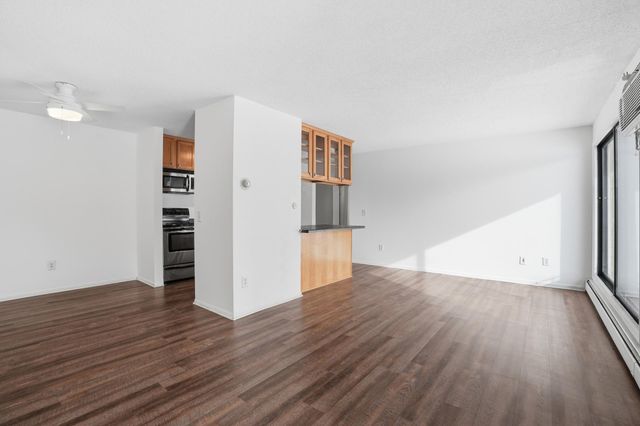 4130 Rahn Road 206, Eagan, MN 55122