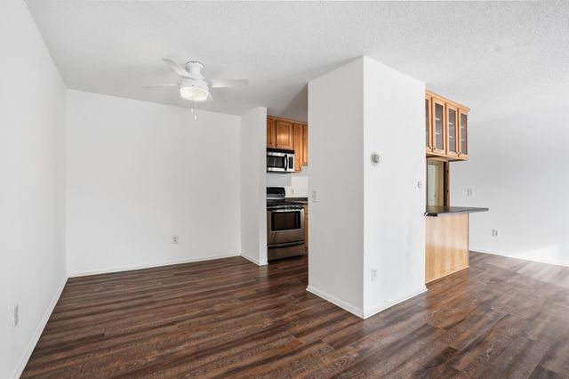 4130 Rahn Road 206, Eagan, MN 55122