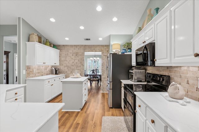 9418 Pouder Lane, Navarre, FL 32566