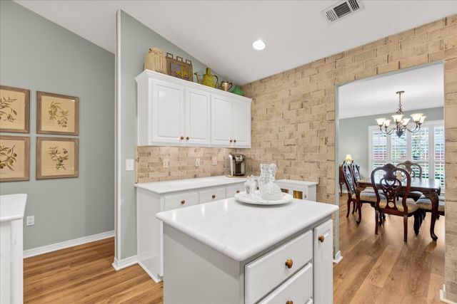 9418 Pouder Lane, Navarre, FL 32566